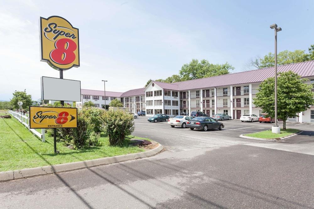 Super 8 By Wyndham Sevierville Riverside Exteriör bild